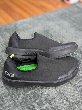 OOFOS OOmg Eezee Women's Size 12 Black Low Slip On Shoe Recovery Sneaker